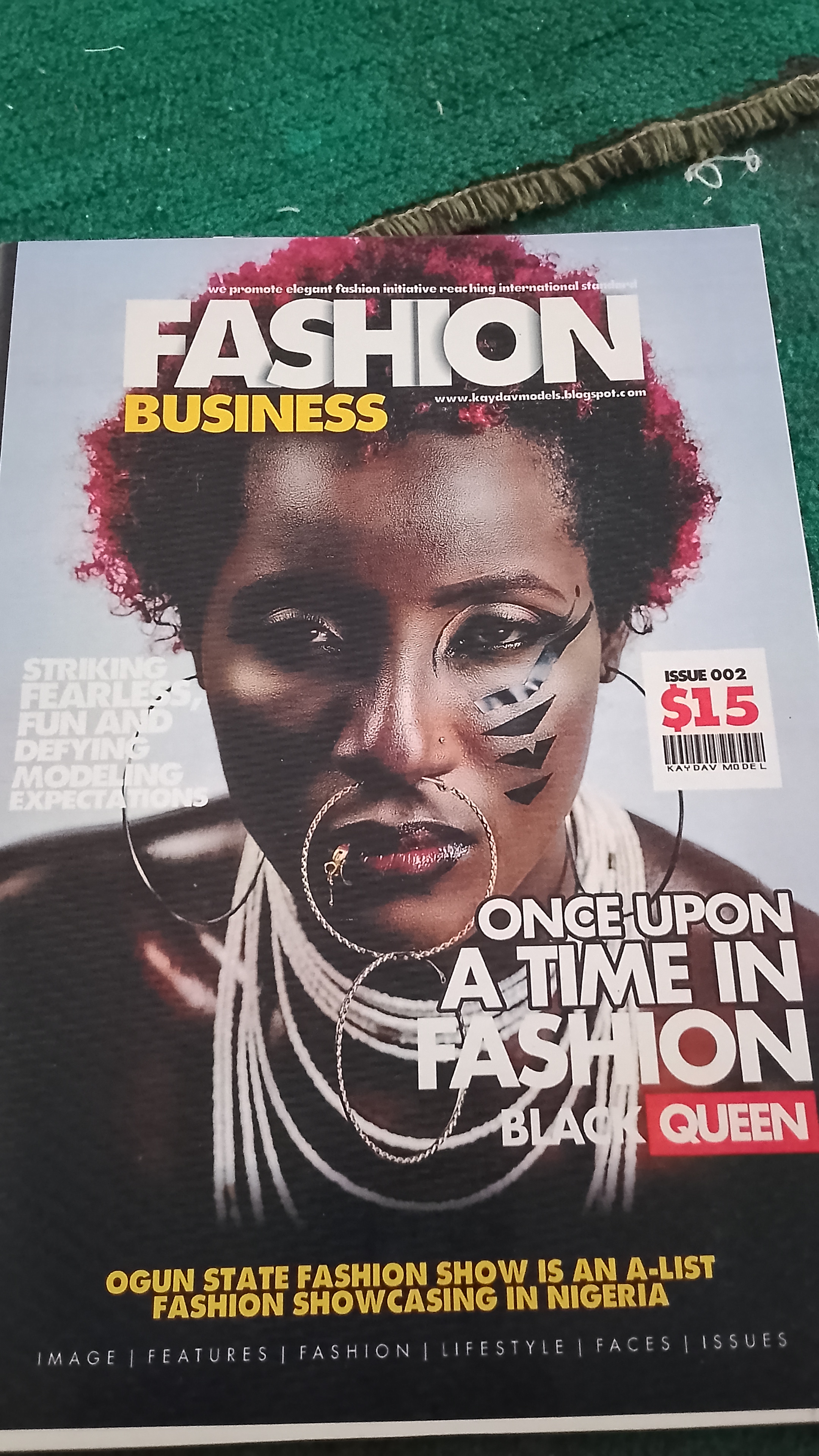 Fashion Business Magazine Vol.2